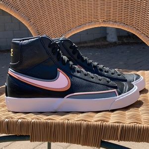 BRAND NEW! Women’s Nike Blazer Mid '77 Infinite!!